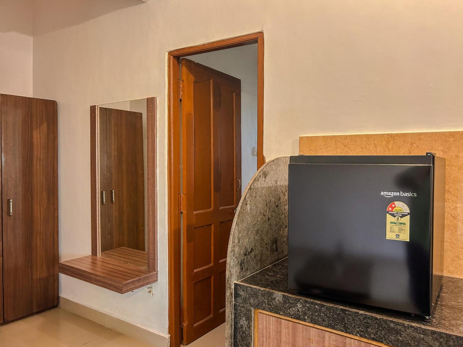 La Costa Residency Hotel Anjuna Exterior photo